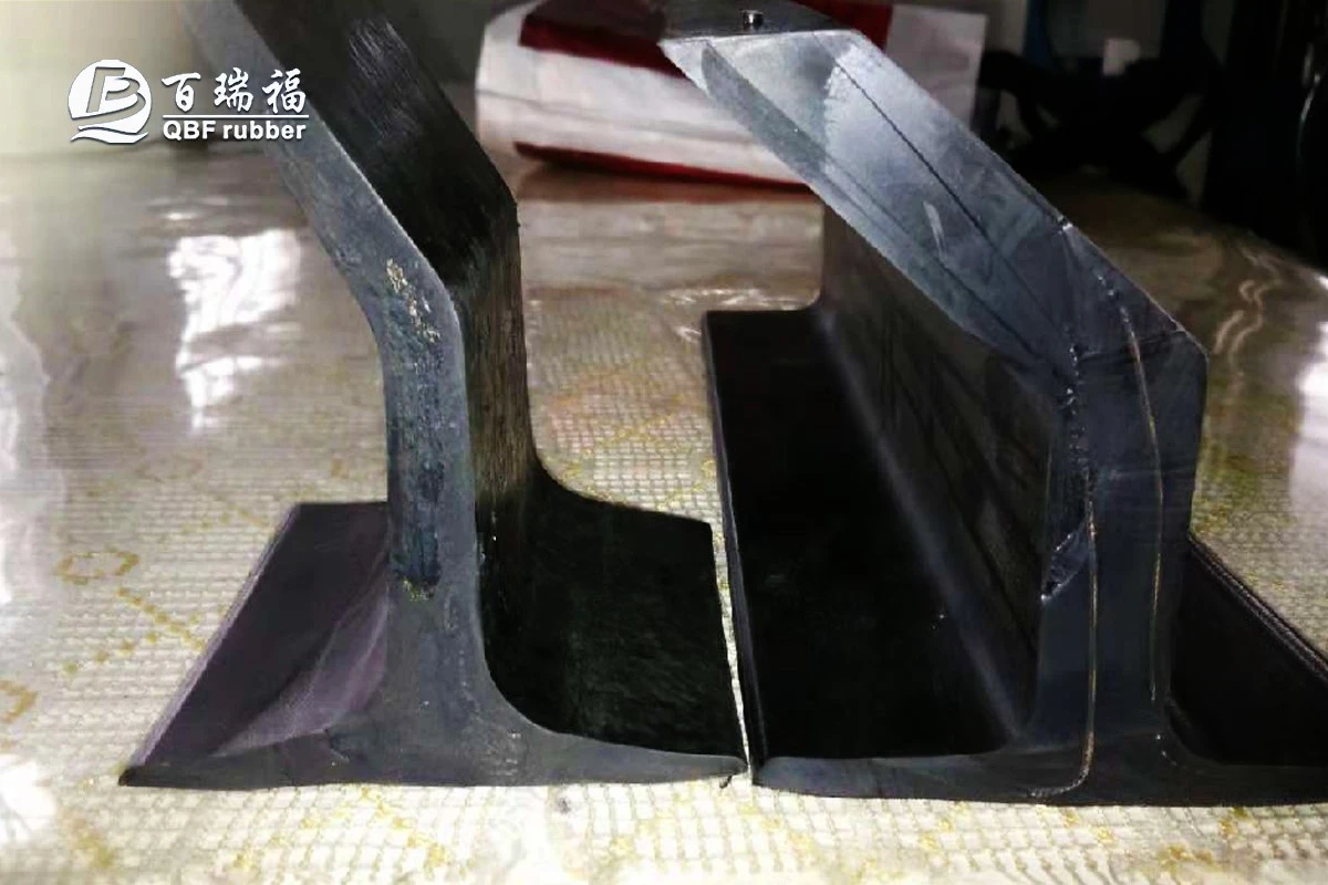 China Conveyor Belt cleat factory
